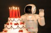 ASIMO - humanoidalny robot Hondy obchodzi dziesiąte urodziny